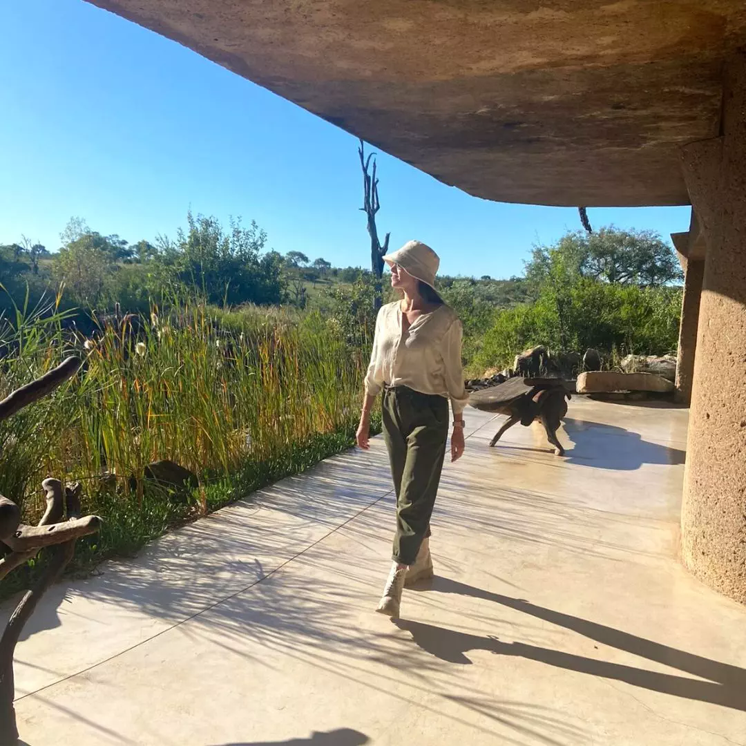 Earth-Lodge-Honeymoon
