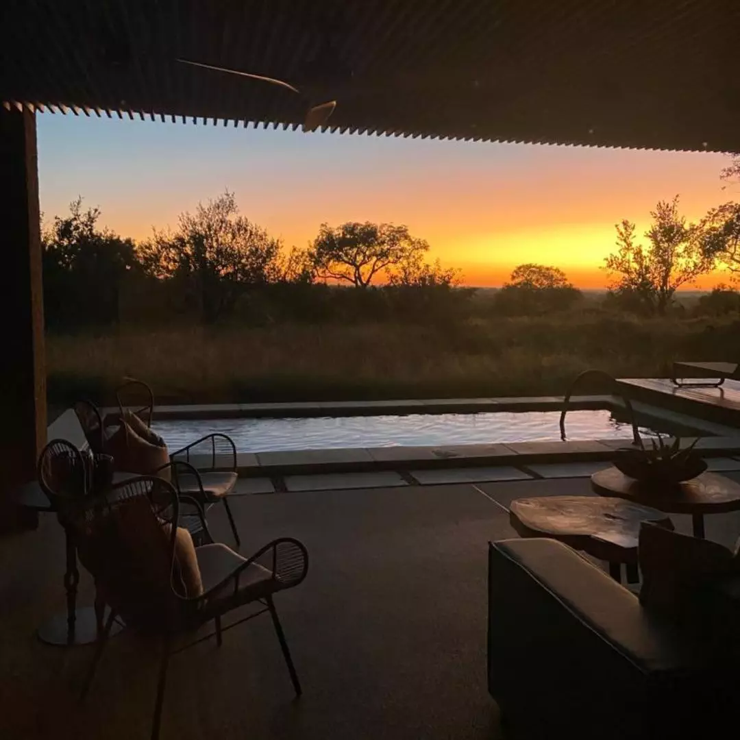 Earth-Lodge-Sunset