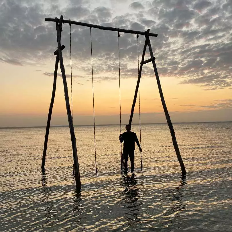 Mozambique - ocean swing Zambia - Restaurant