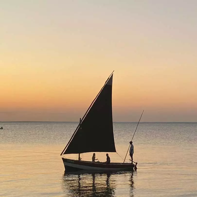 Mozambique - sailing (2)