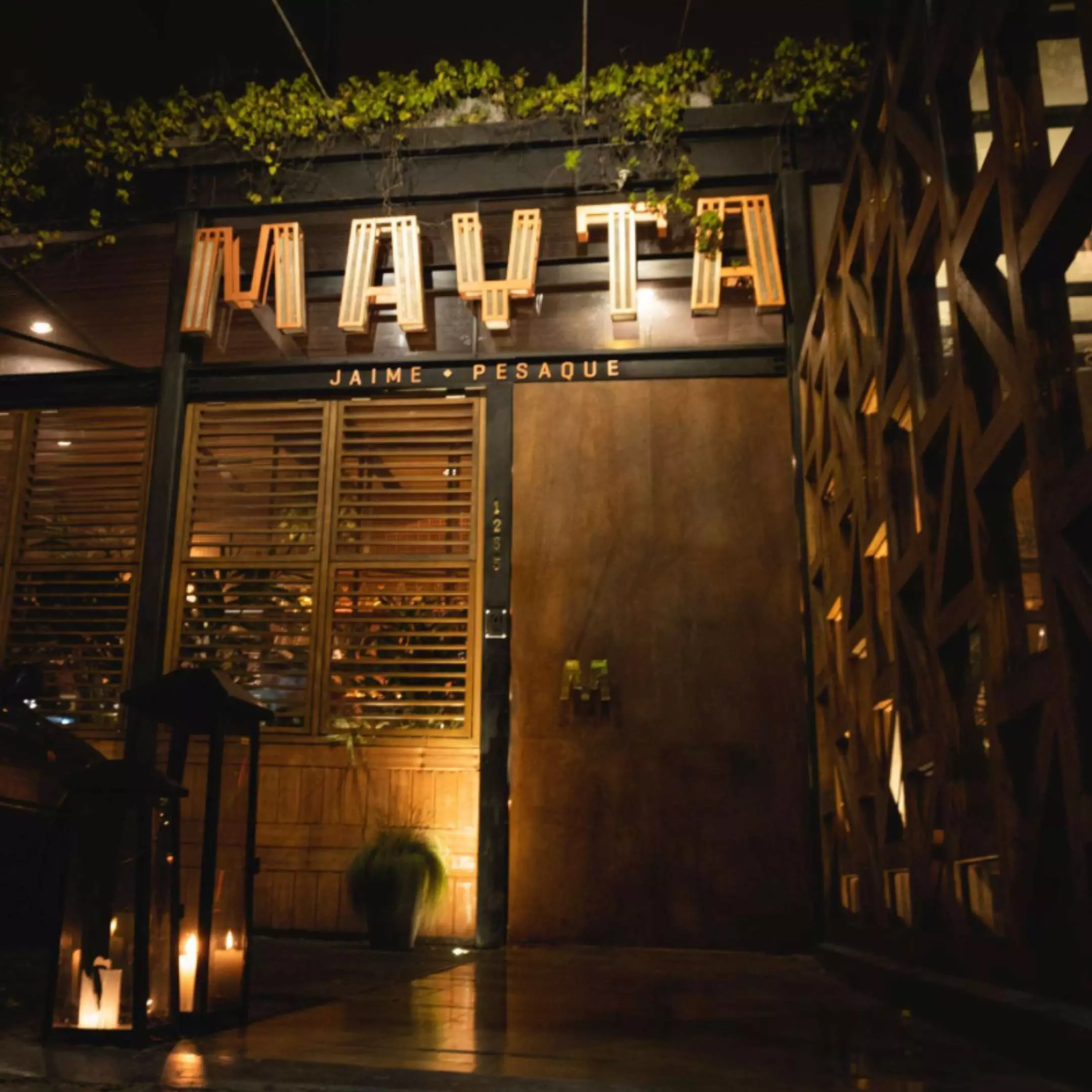 Mayta-Restaurant--Lima-Peru Zambia - Giraffes