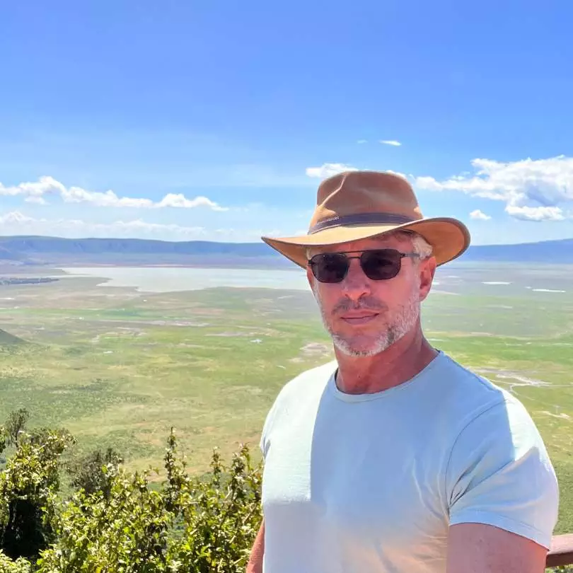 Ngorongoro Crater + Serengeti (Tanzania) + Zuri Zanzibar (Zanzibar)