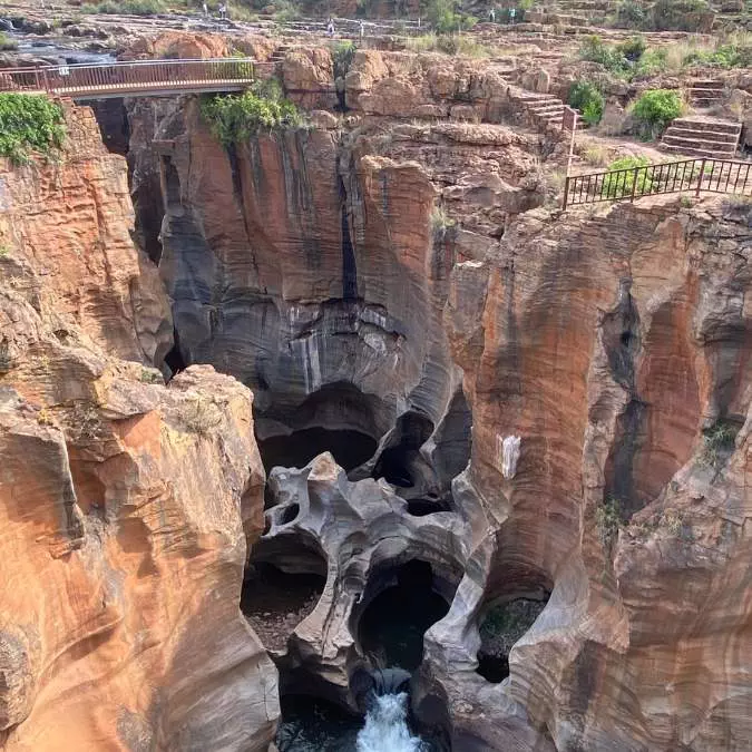 BLYDE CANYON (2)