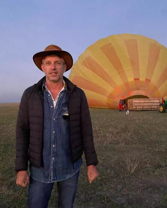 Nanan Travel - Balancing Luxury & Wilderness in African Safaris Ultimate Guide Nanan Travel - Balancing Luxury & Wilderness in African Safaris _ Ultimate Guide-Balloon Safari