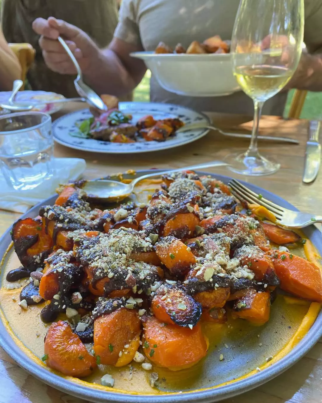 Nanan Travel - Vintage South Africa Five Wine Experiences Reserved for the Cultured Palate Nanan Travel - Balancing Luxury & Wilderness in African Safaris _ Ultimate Guide-clients on a safari-honeymoon