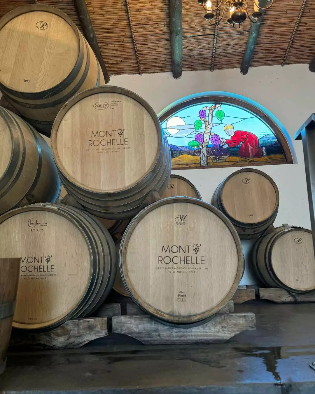 Nanan Travel - Vintage South Africa_ Five Wine Experiences Reserved for the Cultured Palate (3) Nanan Travel - Balancing Luxury & Wilderness in African Safaris _ Ultimate Guide- clients on safari